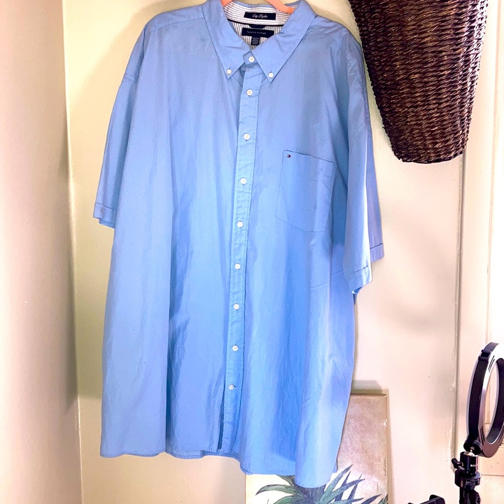 Tommy Hilfiger short sleeve button up city poplin